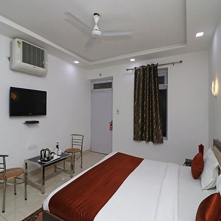 Oyo 11526 Hotel Apollo Agra  Kültér fotó